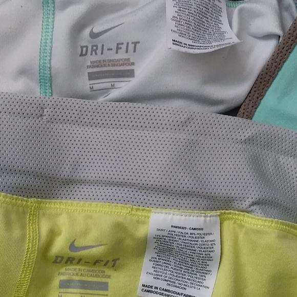 Nike shorts only the blue one left - Picture 5 of 10